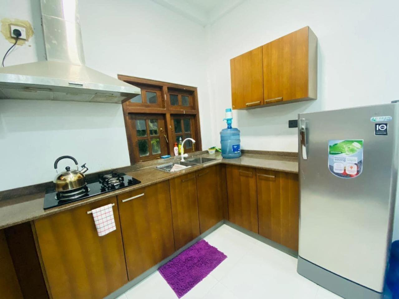 Lalitha Holiday Inn Jaffna Esterno foto